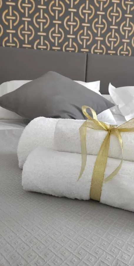 Thalya Luxury Rooms Syracuse Bed & Breakfast